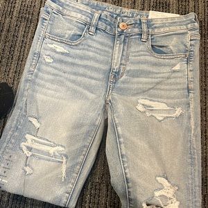 AMERICAN EAGLE JEANS
